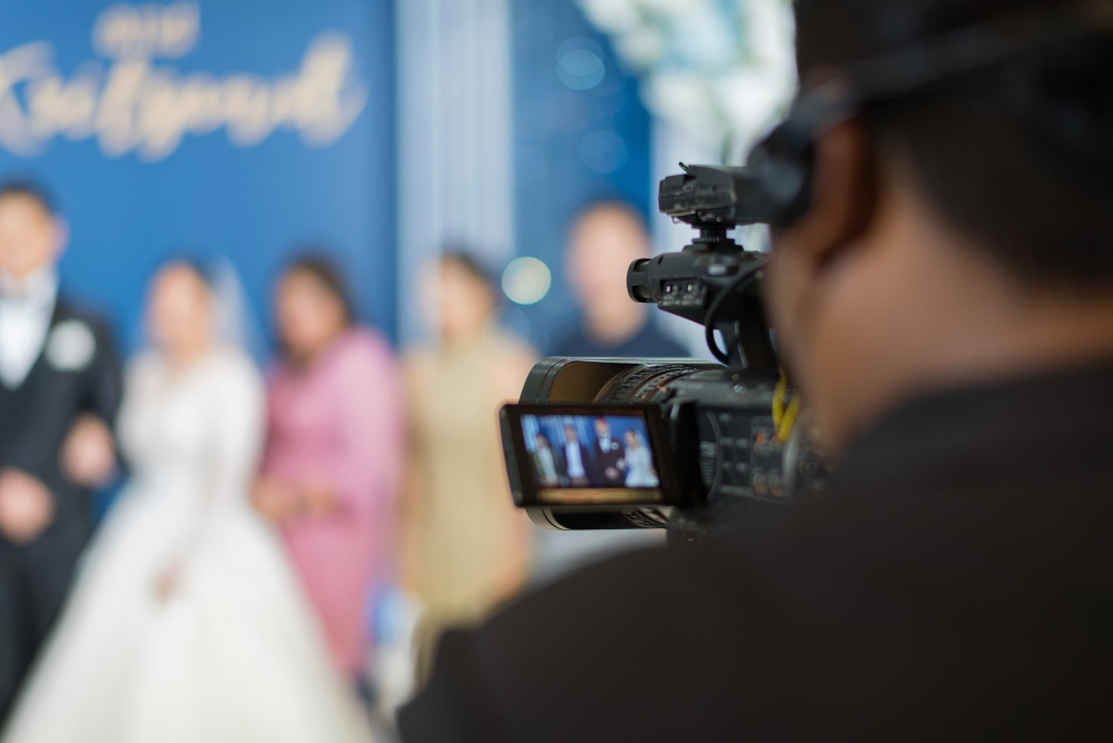 Key Benefits of Working with a Professional Wedding Videographer