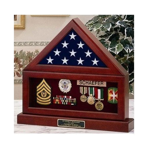 How Do Military Flag Cases Help Honor Our Heroes?